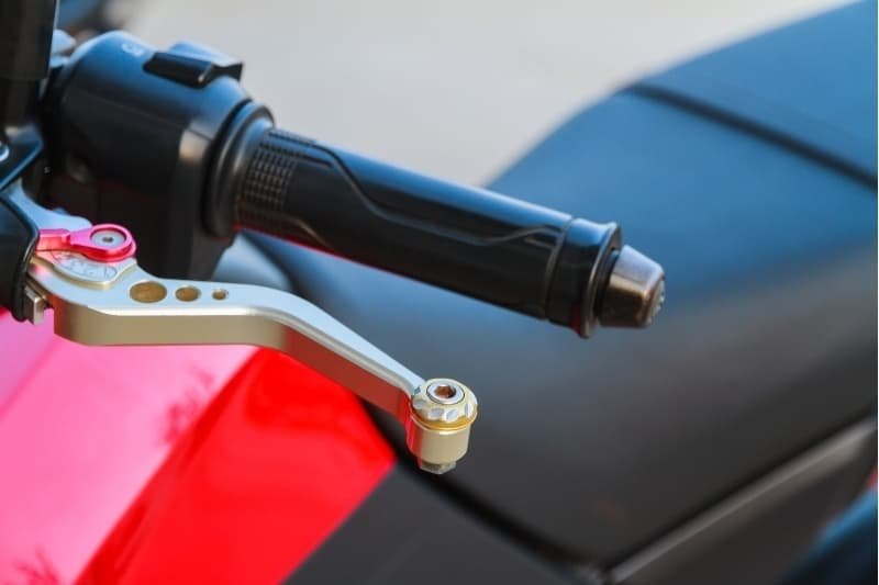 CNC Twist Throttles: Precision Control for Motorcycles