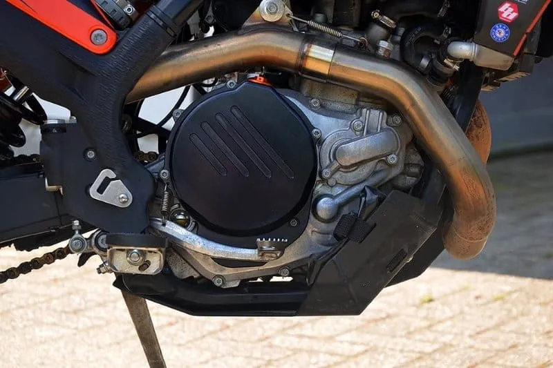 clutch cover 03
