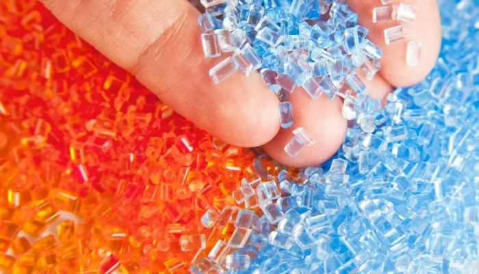 materiale per stampaggio ad iniezione di materie plastiche 6