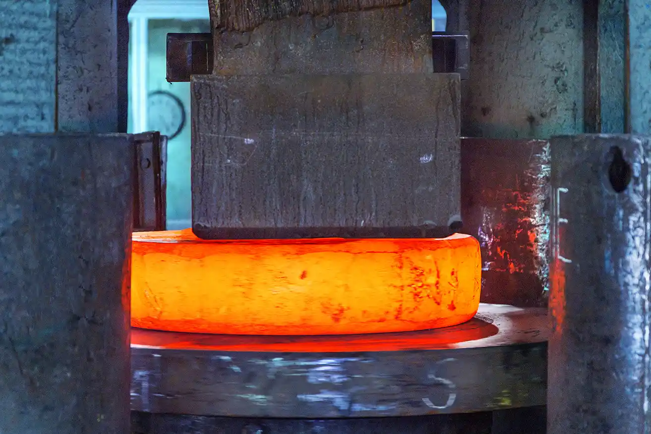 what the process of metal forging looks like