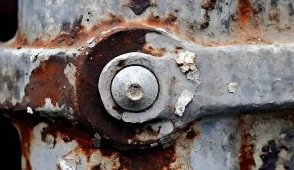 zinc vs. stainless steel 2