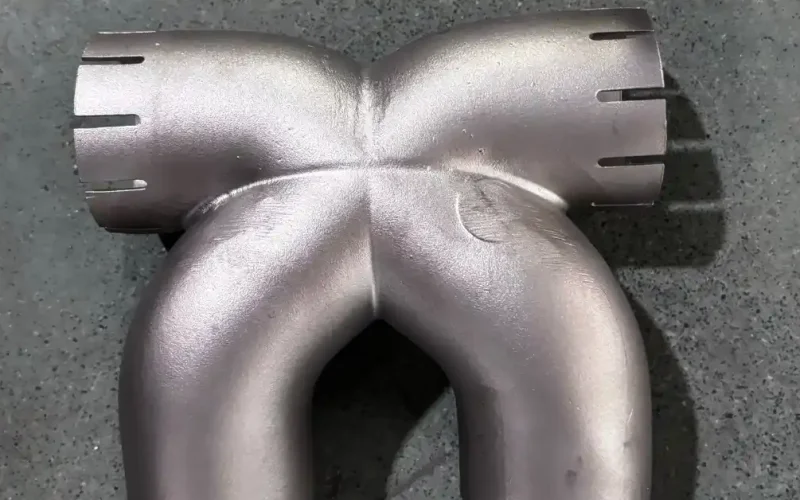 tuyau d'échappement en métal moulé pour véhicules motorisés